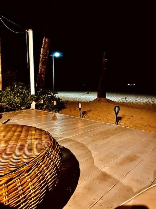 Villa cocoon sur la plage Sandy Ground Exterior foto